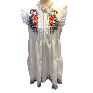 Country girl white boho smock like dress sz Large Breezy Festive Floral